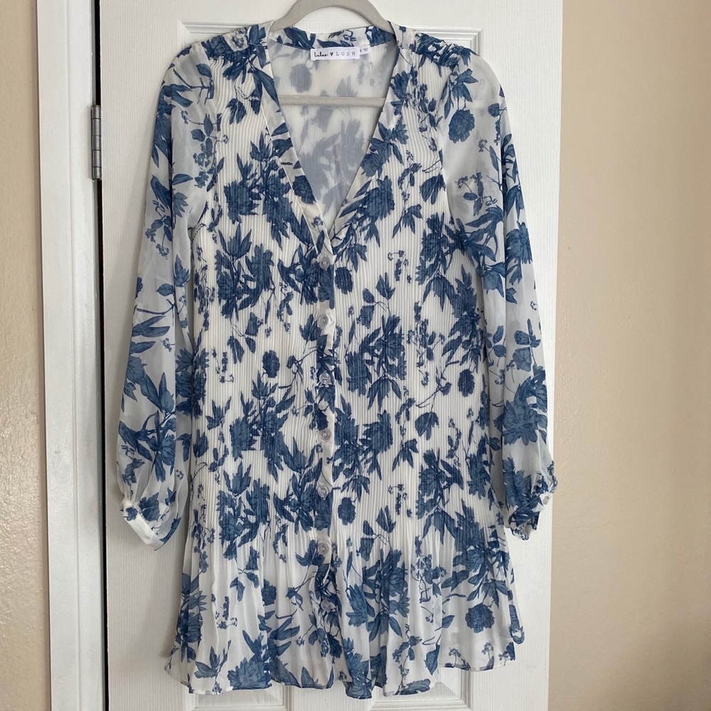 Lulu’s- pleated mini dress small